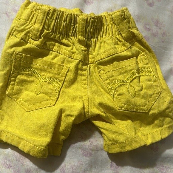 New York Ence Yellow Short Set - Picture 5 of 6